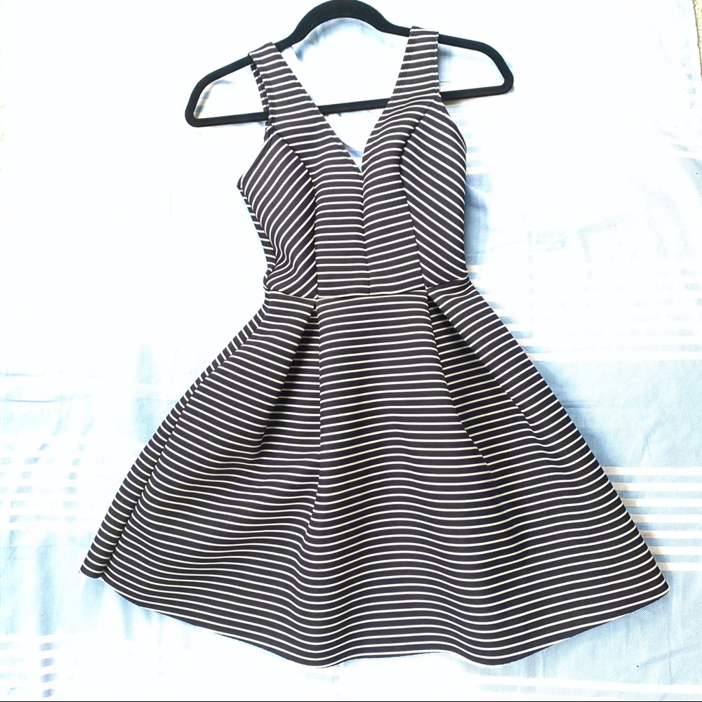 NWT AQUA Scuba Neoprene Striped Dress - Picture 3 of 16